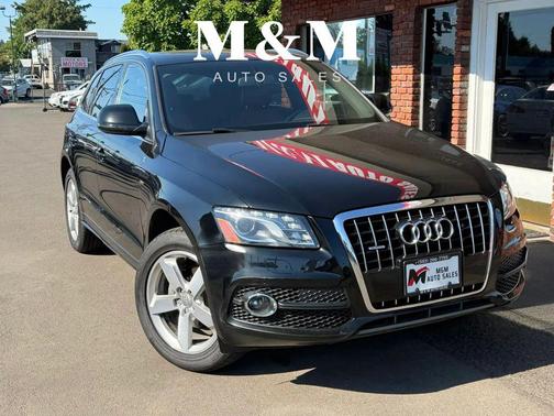 Brilliant Black 2011 Audi Q5 Premium Plus