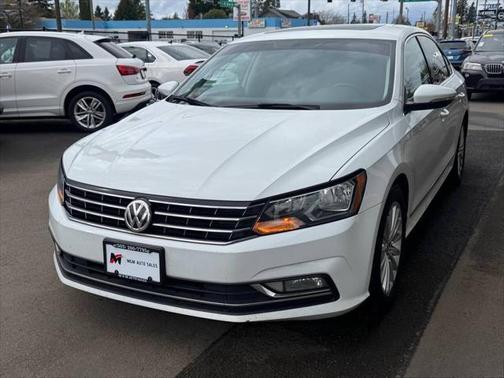 2016 Volkswagen Passat 1.8T SE w/Technology