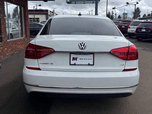 2016 Volkswagen Passat 1.8T SE w/Technology