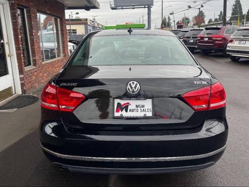 2013 Volkswagen Passat 2.0 TDI SE w/ Sunroof