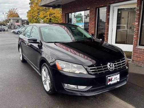 2013 Volkswagen Passat 2.0 TDI SE w/ Sunroof