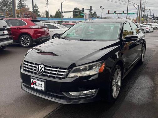 2013 Volkswagen Passat 2.0 TDI SE w/ Sunroof
