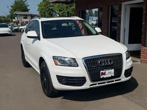 White 2012 Audi Q5 2.0T Premium Plus