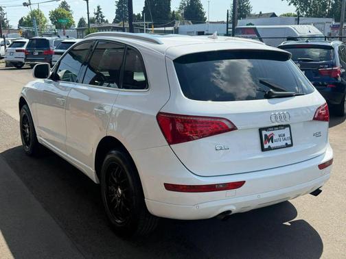 White 2012 Audi Q5 2.0T Premium Plus