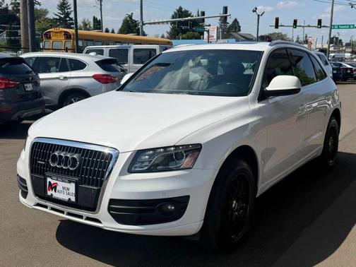 White 2012 Audi Q5 2.0T Premium Plus