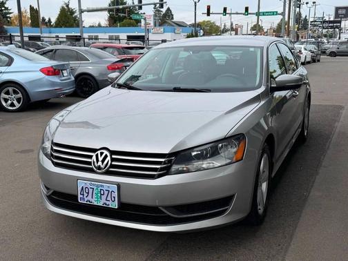 2012 Volkswagen Passat 2.5 SE