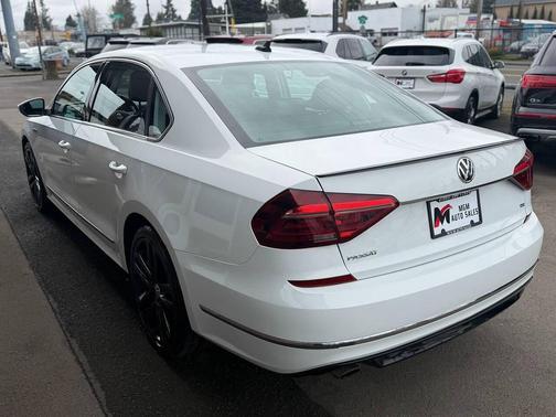 2017 Volkswagen Passat 1.8T R-Line w/Comfort