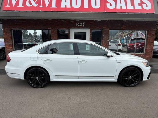 2017 Volkswagen Passat 1.8T R-Line w/Comfort
