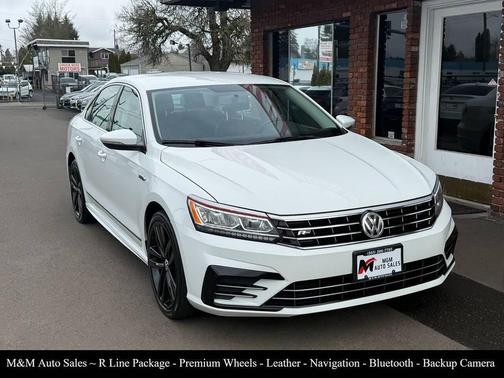 2017 Volkswagen Passat 1.8T R-Line w/Comfort