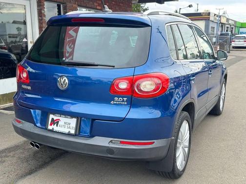 2010 Volkswagen Tiguan 2.0T Wolfsburg Edition