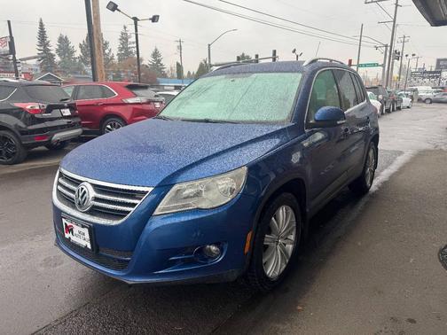 2010 Volkswagen Tiguan 2.0T Wolfsburg Edition