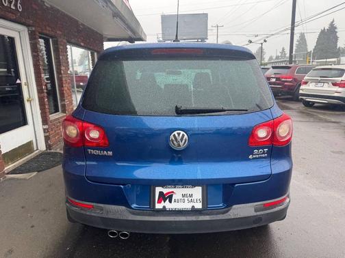 2010 Volkswagen Tiguan 2.0T Wolfsburg Edition