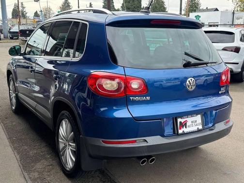 2010 Volkswagen Tiguan 2.0T Wolfsburg Edition