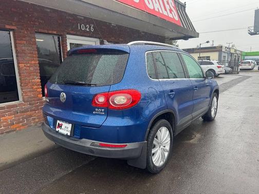 2010 Volkswagen Tiguan 2.0T Wolfsburg Edition