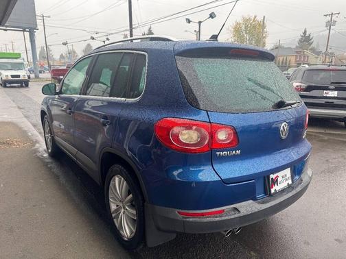 2010 Volkswagen Tiguan 2.0T Wolfsburg Edition