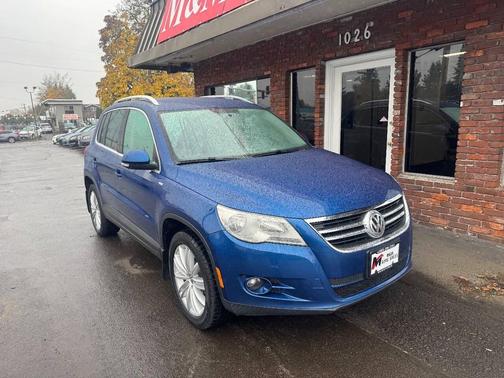 2010 Volkswagen Tiguan 2.0T Wolfsburg Edition