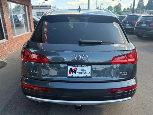 Gray 2018 Audi Q5 2.0T Tech Premium