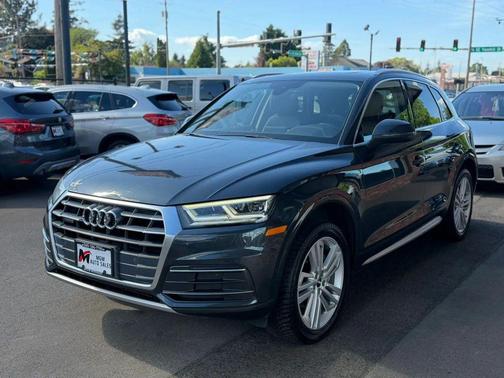 Gray 2018 Audi Q5 2.0T Tech Premium