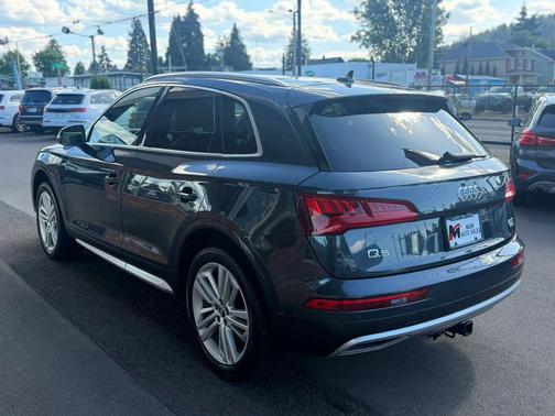 Gray 2018 Audi Q5 2.0T Tech Premium