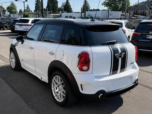 Light White 2011 MINI Cooper S Countryman Base