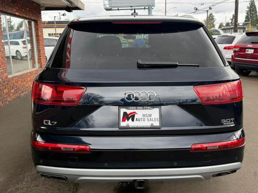 Ink Blue Metallic 2017 Audi Q7 3.0T Premium