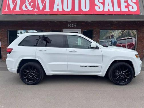 2017 Jeep Grand Cherokee Altitude