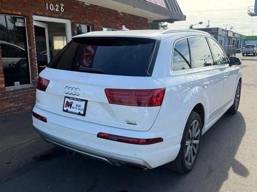 White 2018 Audi Q7 3.0T Prestige