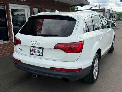 Ibis White 2011 Audi Q7 3.0T Premium