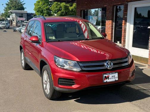 Wild Cherry Metallic 2015 Volkswagen Tiguan 2.0T SE 4MOTION