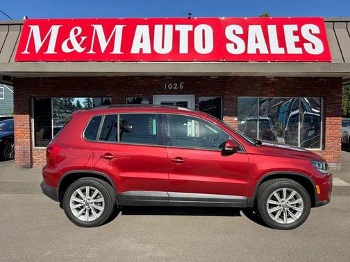 Wild Cherry Metallic 2015 Volkswagen Tiguan 2.0T SE 4MOTION