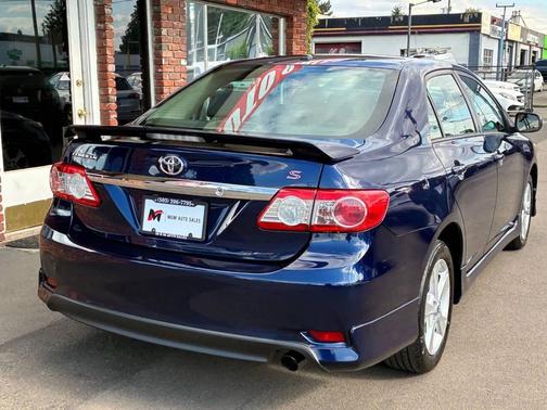 2012 Toyota Corolla LE