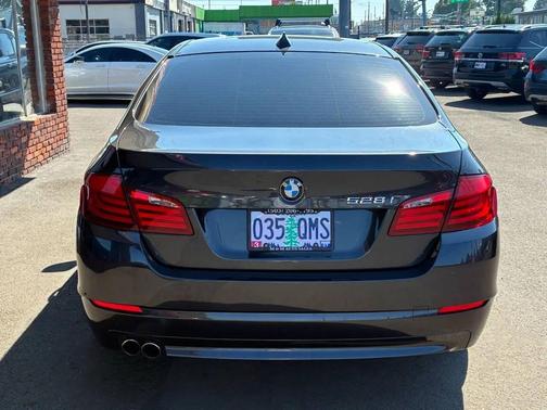 2013 BMW 528 528i 4dr Sedan