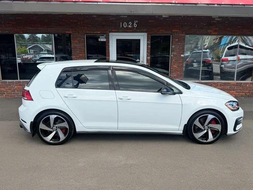 White 2018 Volkswagen Golf GTI 2.0T S 4-Door