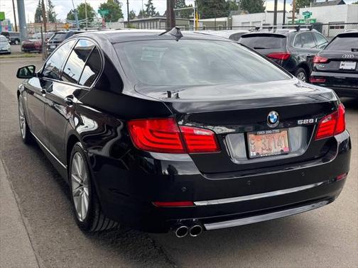 2011 BMW 528 528i 4dr Sedan