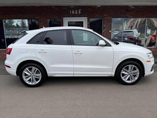 2017 Audi Q3 2.0T Premium