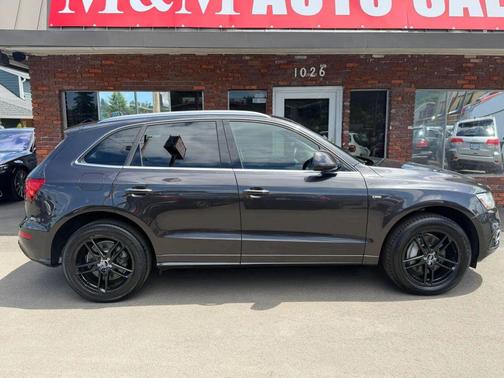 Black 2015 Audi Q5 3.0T Premium Plus