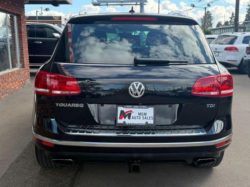Deep Black Pearl 2015 Volkswagen Touareg TDI Sport w/Technology