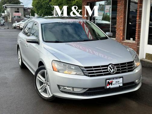 Silver 2014 Volkswagen Passat 2.0L TDI DSG SEL Premium