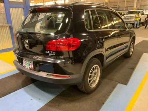 Deep Black Pearl 2015 Volkswagen Tiguan 2.0T S 4MOTION