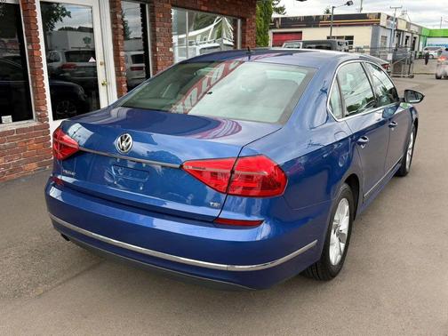 Reef Blue Metallic 2016 Volkswagen Passat 1.8T S