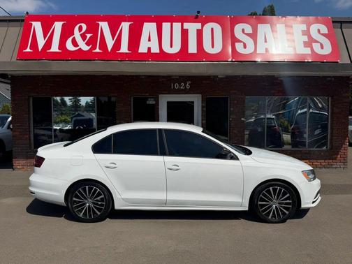 Pure White 2016 Volkswagen Jetta 1.8T Sport