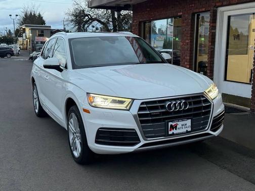 2018 Audi Q5 2.0T Premium Plus