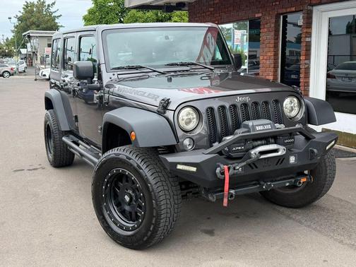 Granite Crystal Metallic Clearcoat 2017 Jeep Wrangler Unlimited Sport