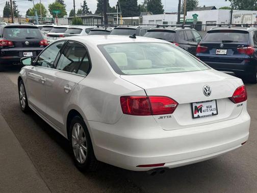 Candy White 2013 Volkswagen Jetta SE