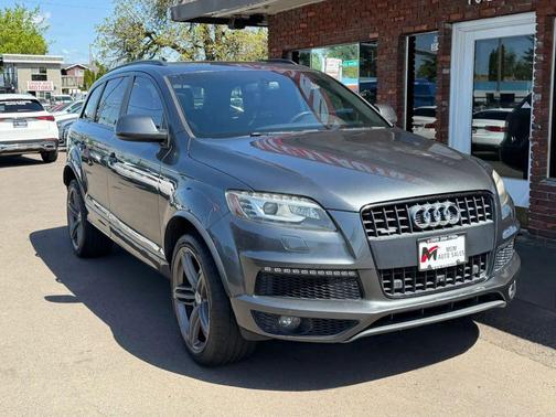 Gray 2015 Audi Q7 3.0T S line Prestige