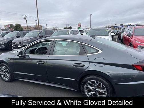 2022 Hyundai SONATA SEL