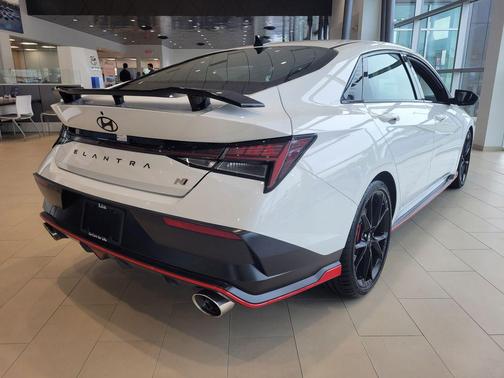Atlas White 2026 Hyundai ELANTRA N Base