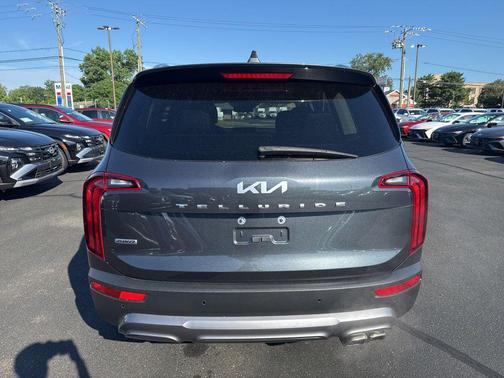 2022 Kia Telluride S
