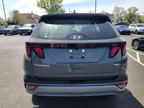 Hampton Gray 2026 Hyundai TUCSON SE