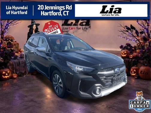 Crystal Black Silica 2023 Subaru Outback Touring